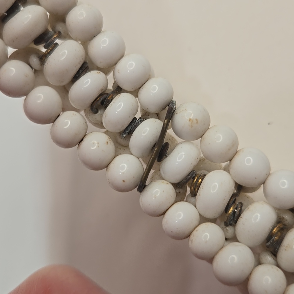 Vintage Retro MCM White Milkglass Wired Beaded Wrap Cuff Bracelet Cha Cha - Picture 8 of 10